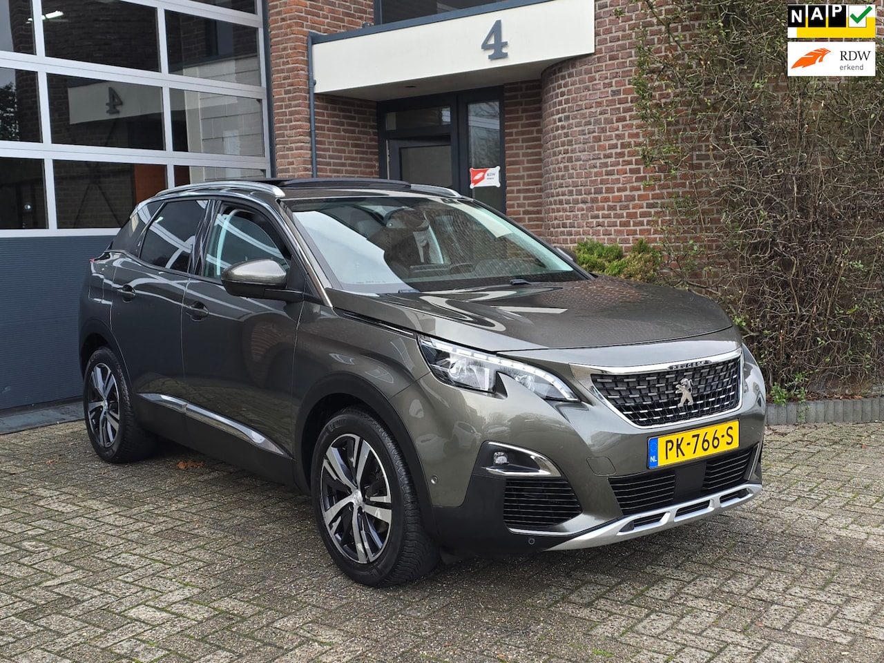 Peugeot 3008 - 1.2 PureTech Allure Pano |Camera |Vol |Trekhaak - AutoWereld.nl