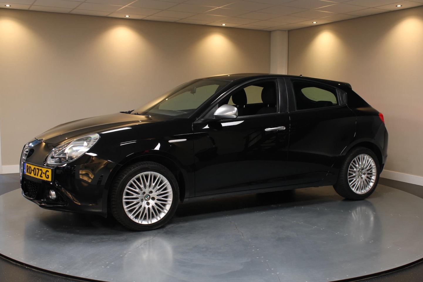Alfa Romeo Giulietta - 1.4 T Impression *Distr.riem VV* All-seasons|Airco|BT|PDC - AutoWereld.nl