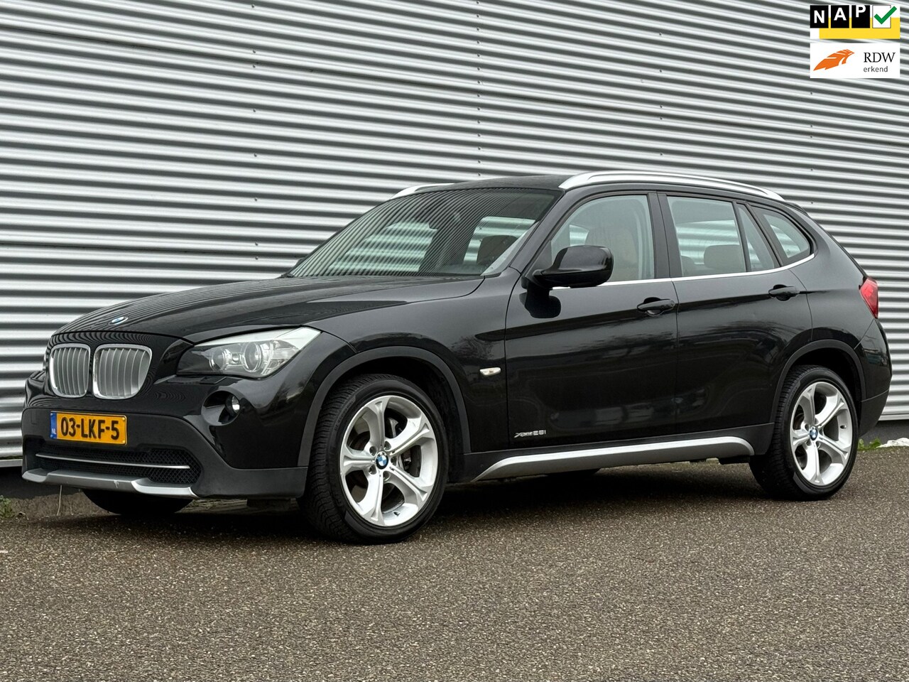 BMW X1 - XDrive28 Executive Leder, Cruise, PDC, APK, NAP, Topstaat - AutoWereld.nl