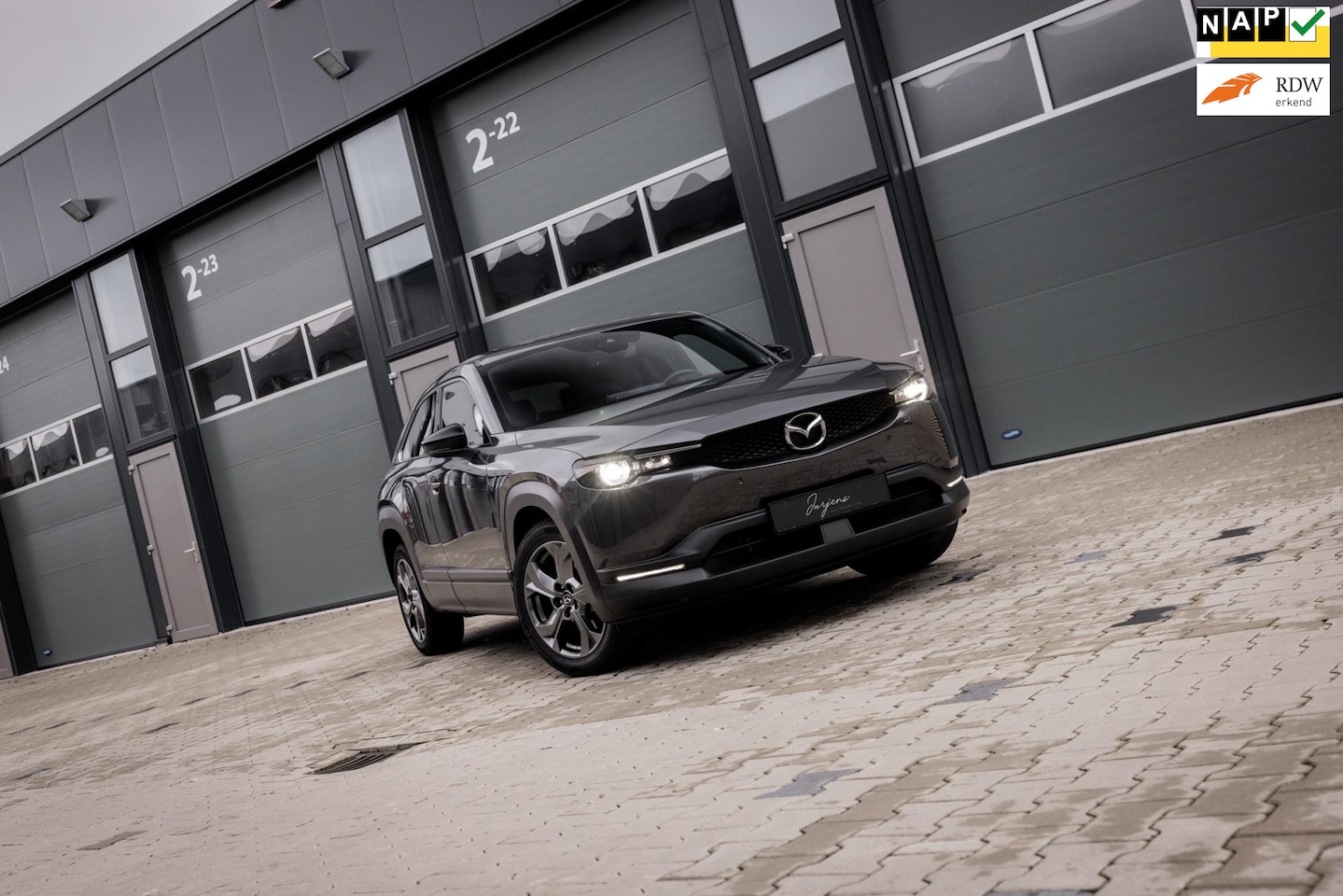 Mazda MX-30 - E-SkyActiv 145 First Edition 36 kWh | 1e EIG | Orig NL | - AutoWereld.nl