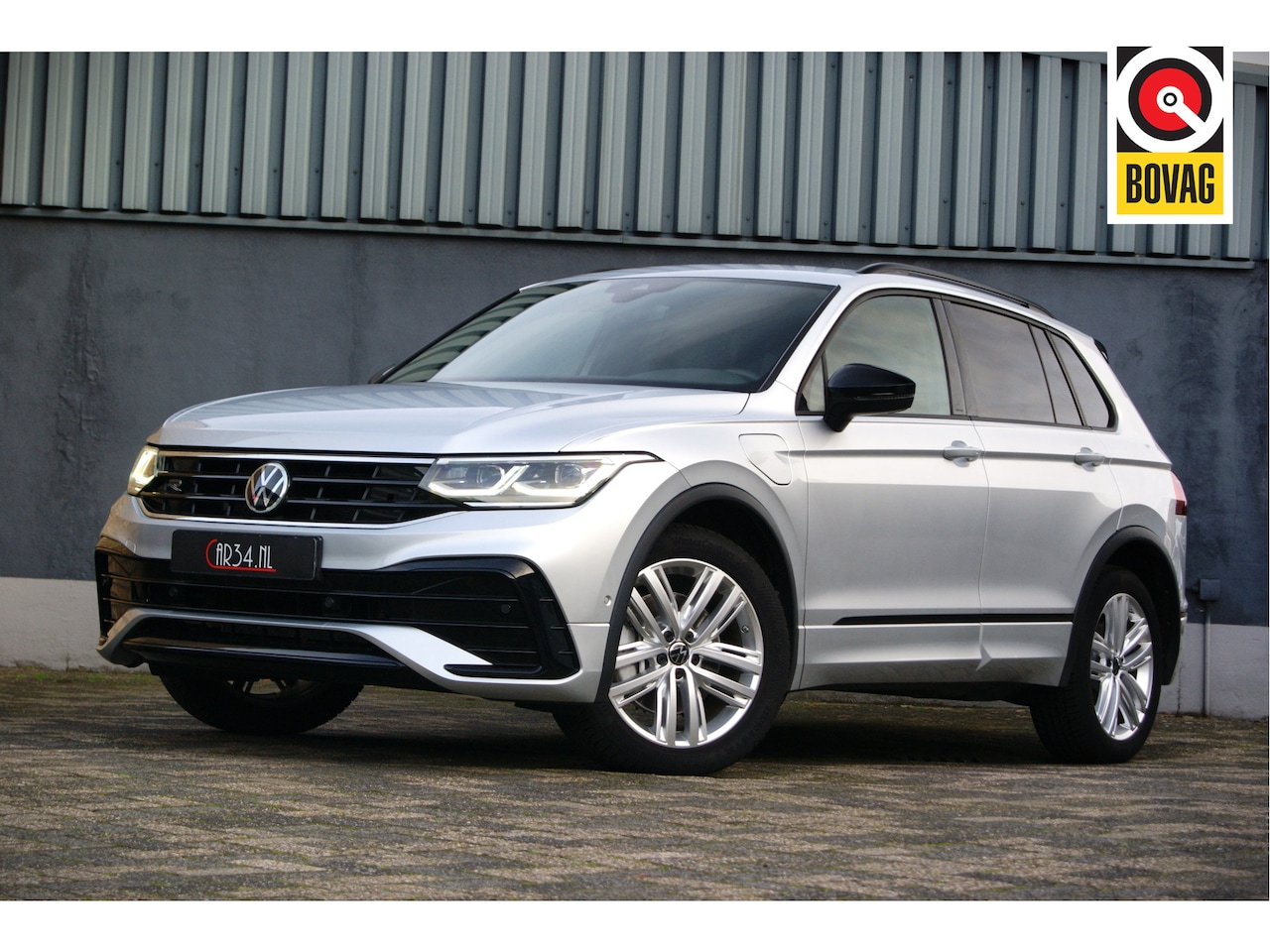 Volkswagen Tiguan - 1.4 TSI 245PK eHybrid R-Line Carplay/wegkl-trhk/ACC/Stuurwielverw./Keyless/IQlight - AutoWereld.nl