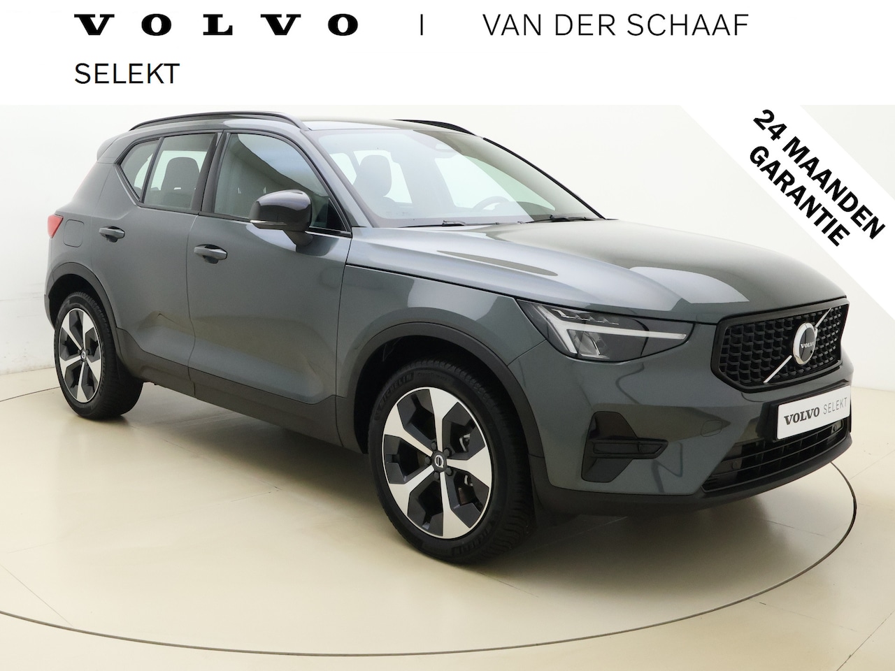 Volvo XC40 - B4 211pk Plus Dark / Elektr. stoelen / Stoel/- en stuurverwarming / Keyless entry / Harman - AutoWereld.nl