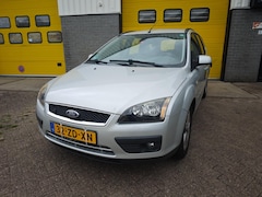 Ford Focus Wagon - 1.8-16V Ambiente Flexifuel, Airco, 4-seizoensbanden