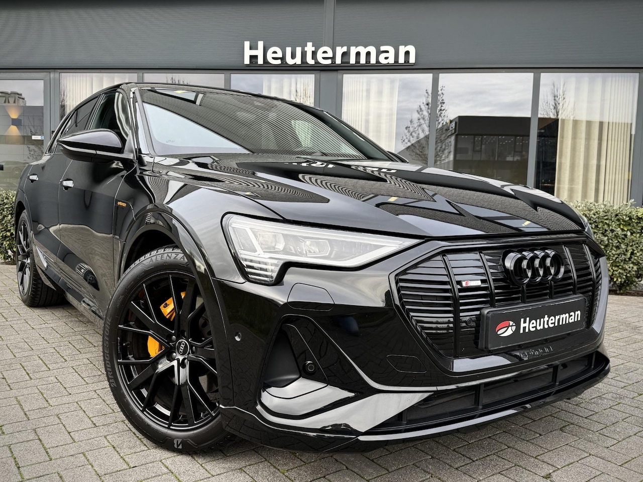Audi e-tron - E-Tron 50 Quattro S line/ Black Edition/ Sfeerverl - AutoWereld.nl