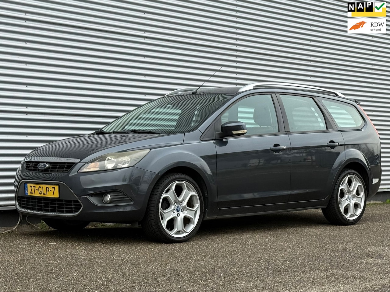Ford Focus Wagon - 1.8 Titanium Flexi Fuel 1.8 Titanium Flexi Fuel, Cruise, PDC, NAP, Bluetooth, APK - AutoWereld.nl