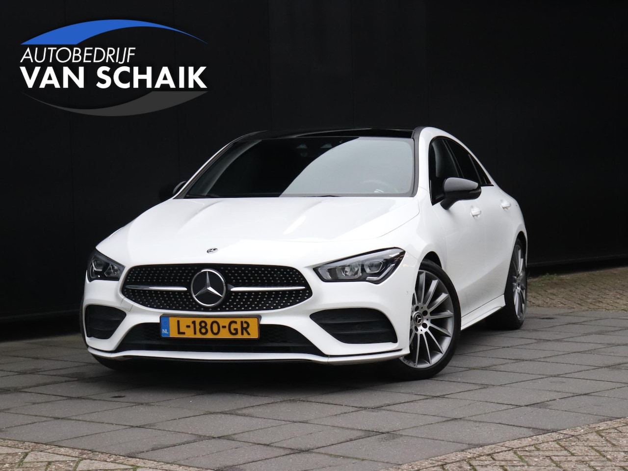 Mercedes-Benz CLA-Klasse - 200 Premium Plus | AMG LINE | PANO-DAK | CAMERA | NAVI | CRUISE | STOELVERW. | - AutoWereld.nl