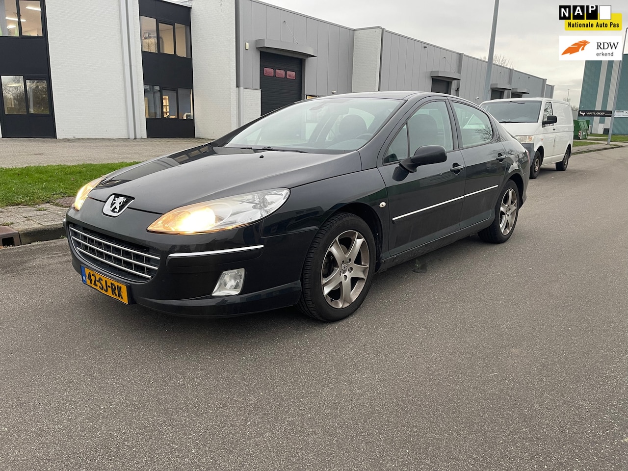 Peugeot 407 - 2.0-16V XS Trekhaak Airco zeer nette staat - AutoWereld.nl