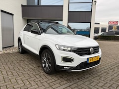 Volkswagen T-Roc - 1.0 TSI Style PANO / VIRTUAL / NAP / PDC / CARPLAY / ADD CRUISE / LANE ASSIST /