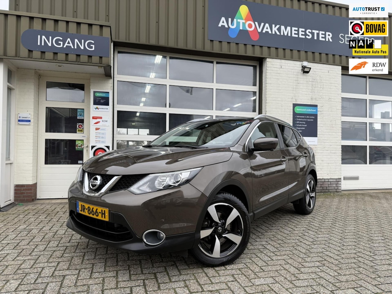 Nissan Qashqai - 1.2 N-Connecta|Trekhaak|NAP| - AutoWereld.nl