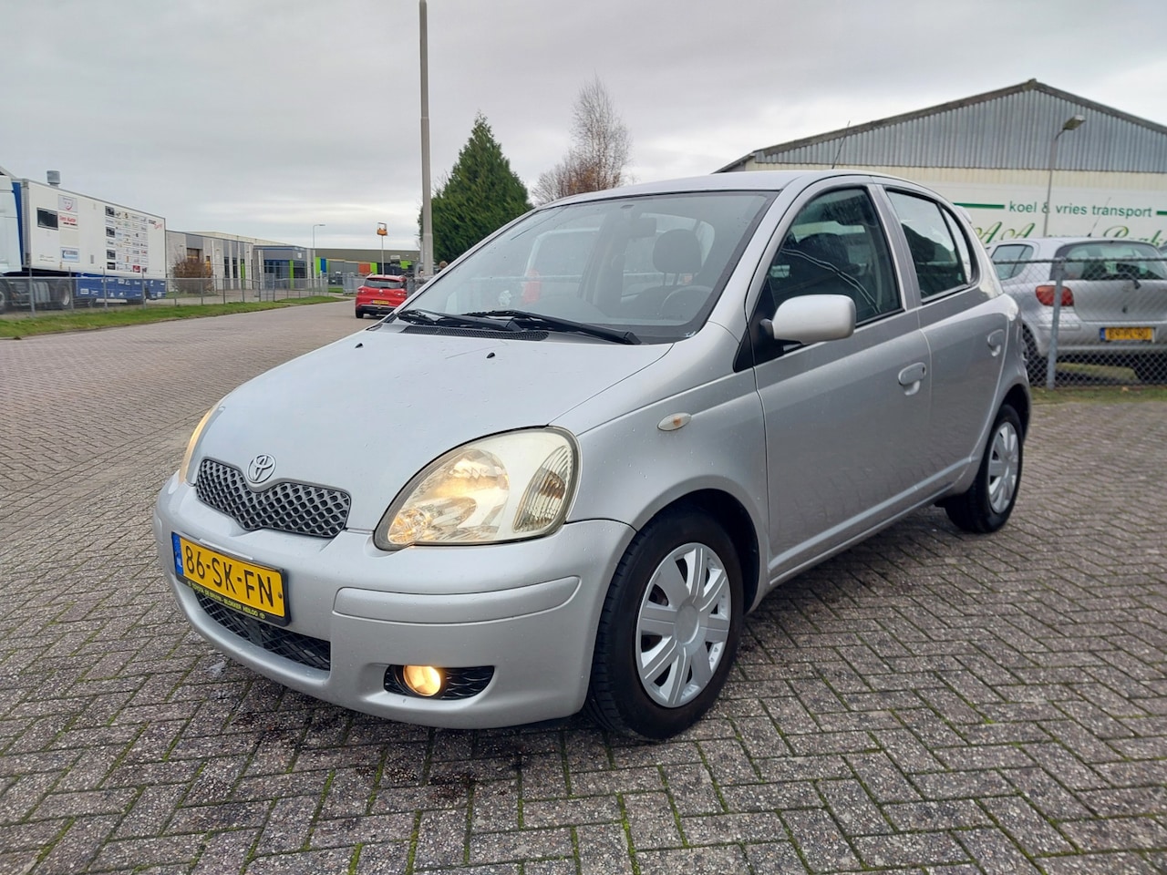 Toyota Yaris - 1.3 VVT-i S-Line !! 5 DRS + AIRCO !! - AutoWereld.nl