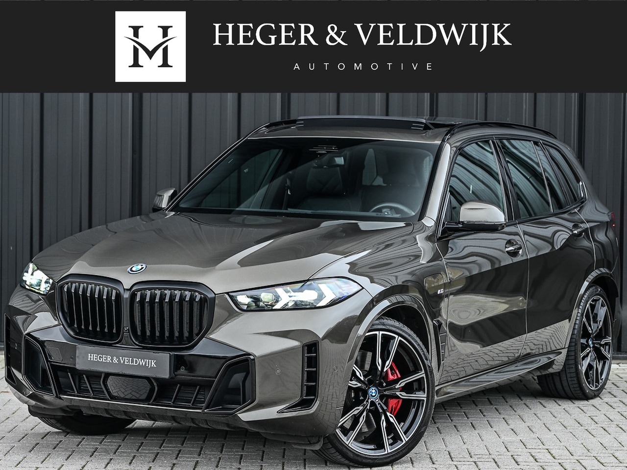 BMW X5 - xDRIVE 50e | M-SPORT PRO | SKY LOUNGE | ICONIC GLOW | SHADOW LINE | COMFORT ACCESS | LUCHT - AutoWereld.nl