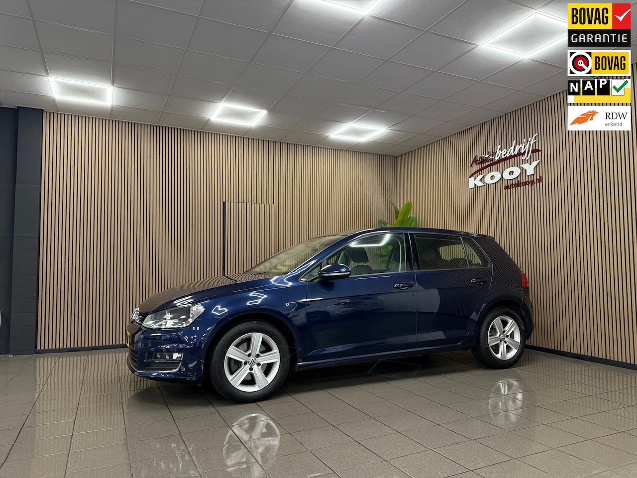 Volkswagen Golf - 1.4 TSI Highline * Automaat / 1e Eig / Dealer onderhouden / NL Auto * - AutoWereld.nl