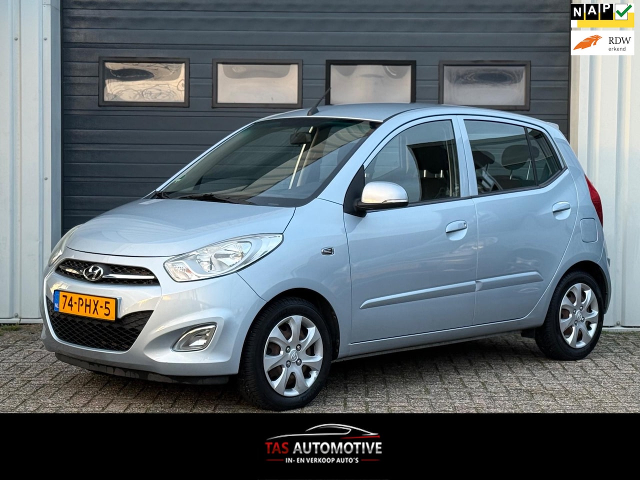 Hyundai i10 - 1.2 i-Motion Cool AUTOMAAT / AIRCO / NAP - AutoWereld.nl