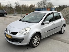 Renault Clio - 1.2 TCE Rip Curl 115.000km BJ 02-2009