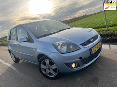 Ford Fiesta - 1.4-16V Futura AUTOMAAT / nap