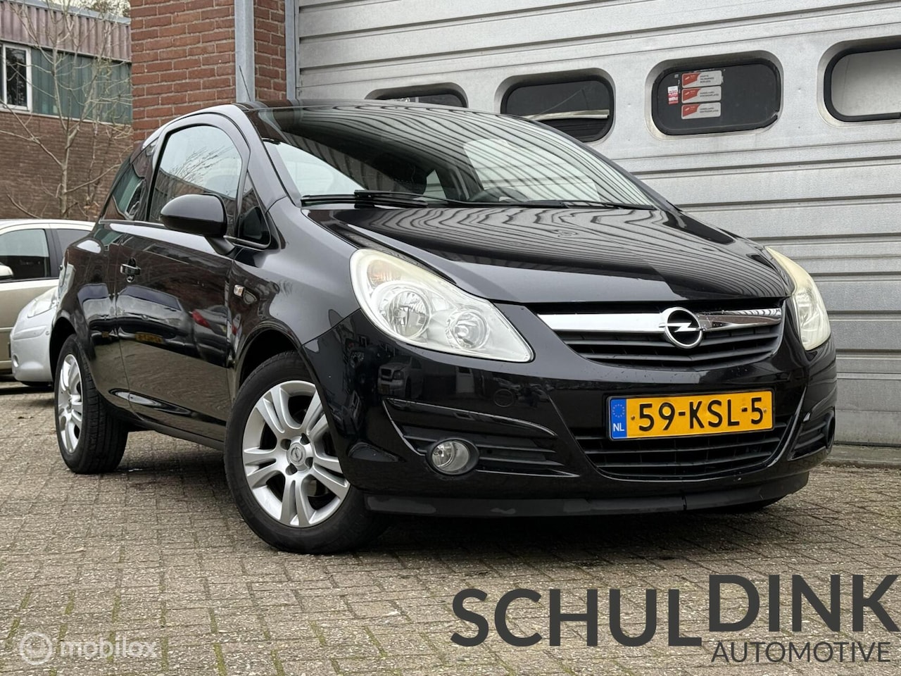 Opel Corsa - 1.2-16V '111' Edition CRUISE CONTROLE|AIRCO|ZUINIG - AutoWereld.nl