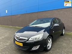 Opel Astra - 1.6 Edition | Automaat | Trekhaak | Automatische Verlichting | LM Velgen | Isofix | Sfeerv