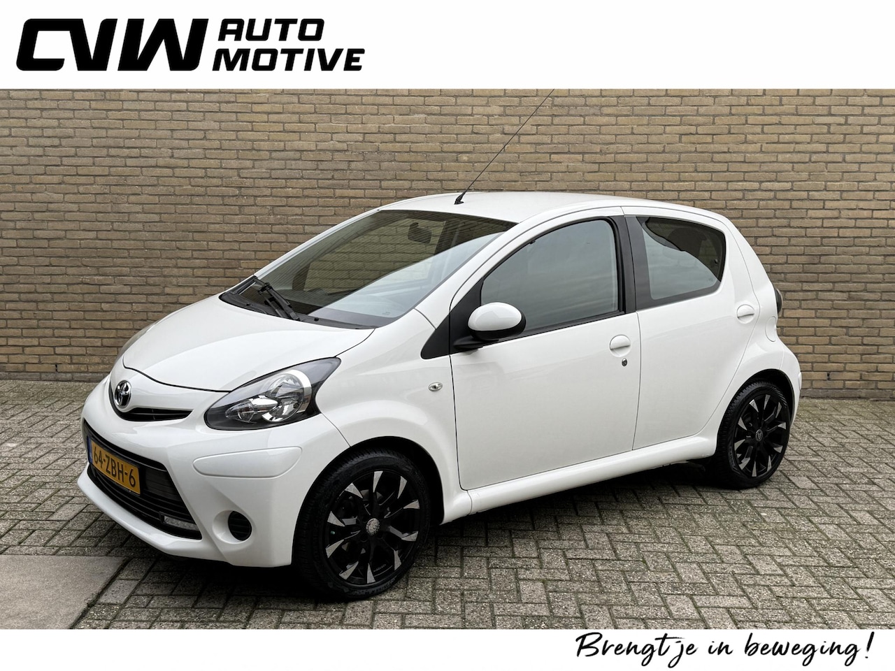 Toyota Aygo - 1.0 VVT-i Aspiration 5-deurs | Airco | Bluetooth | LED | Lederen stuurwiel | 15 inch licht - AutoWereld.nl