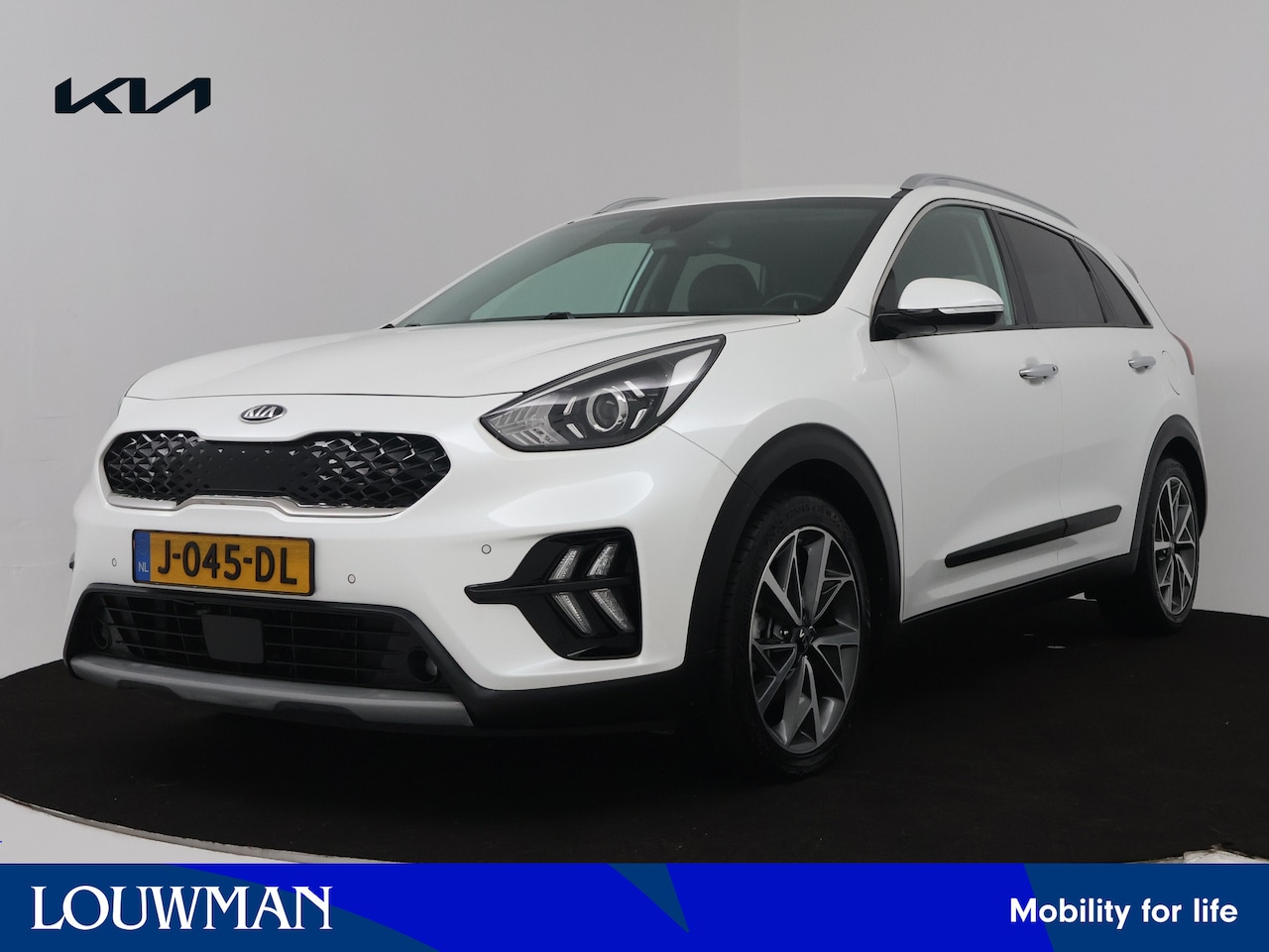 Kia Niro - 1.6 GDi Hybrid DynamicPlusLine | Trekhaak | Camera | Dodehoek Assistent | Stuur & Stoelver - AutoWereld.nl
