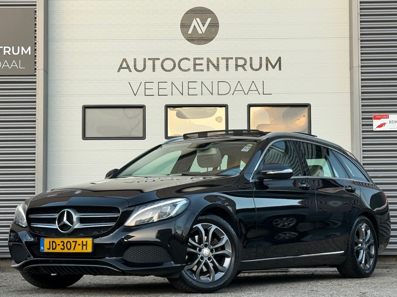 Mercedes-Benz C-klasse Estate - C180 Prestige AUT PANO/LEDER/AGILITY/STOELVERWARMING - AutoWereld.nl