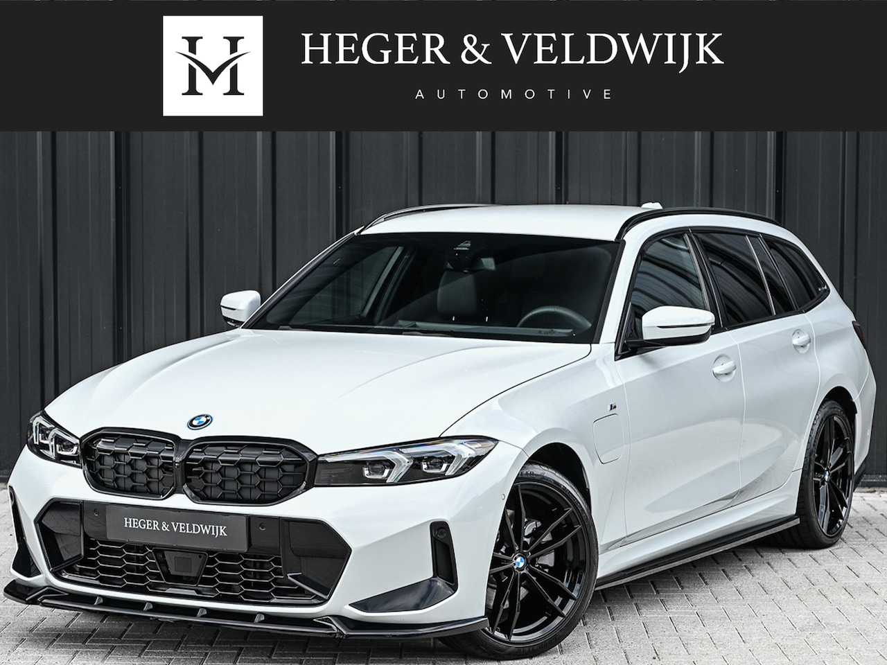 BMW 3-serie Touring - 330e xDrive M-SPORT | FACELIFT | ACCU 19,5 kWh | ACTIVE CRUISE | ELEKTR. TREKHAAK | HIFI A - AutoWereld.nl