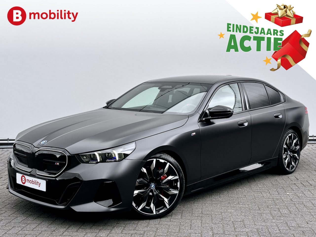 BMW i5 - M60 xDrive M Sportpakket Pro Nw.prijs €135.592,- Trekhaak | Glazen Panoramadak | Driving A - AutoWereld.nl