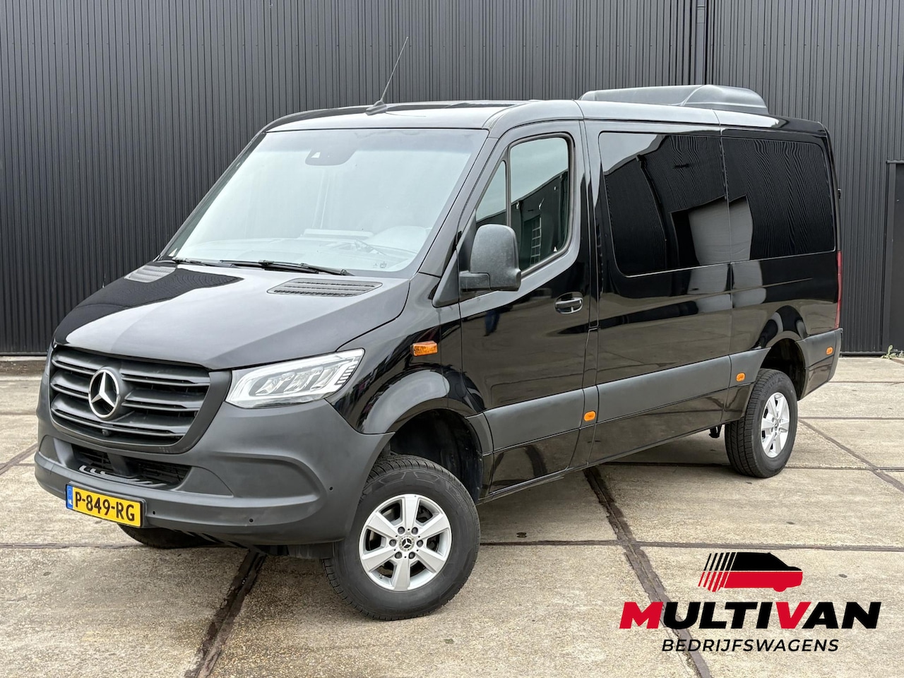 Mercedes-Benz Sprinter Tourer - 319 V6 | VVT TUNE 240PK | 4x4 | LUXE PERSONENBUS | 9 PERSOONS | - AutoWereld.nl