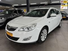 Opel Astra Sports Tourer - 1.4 Turbo Cosmo half leer clima cruise controle Lm-velgen elektrische pakket trekhaak