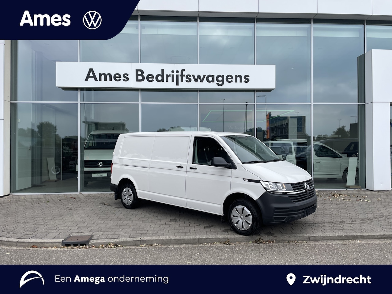 Volkswagen Transporter - 2.0 TDI L2 EU6 81 kW / 110 pk | Bluetooth | Airco | deuren | 3 zits - AutoWereld.nl