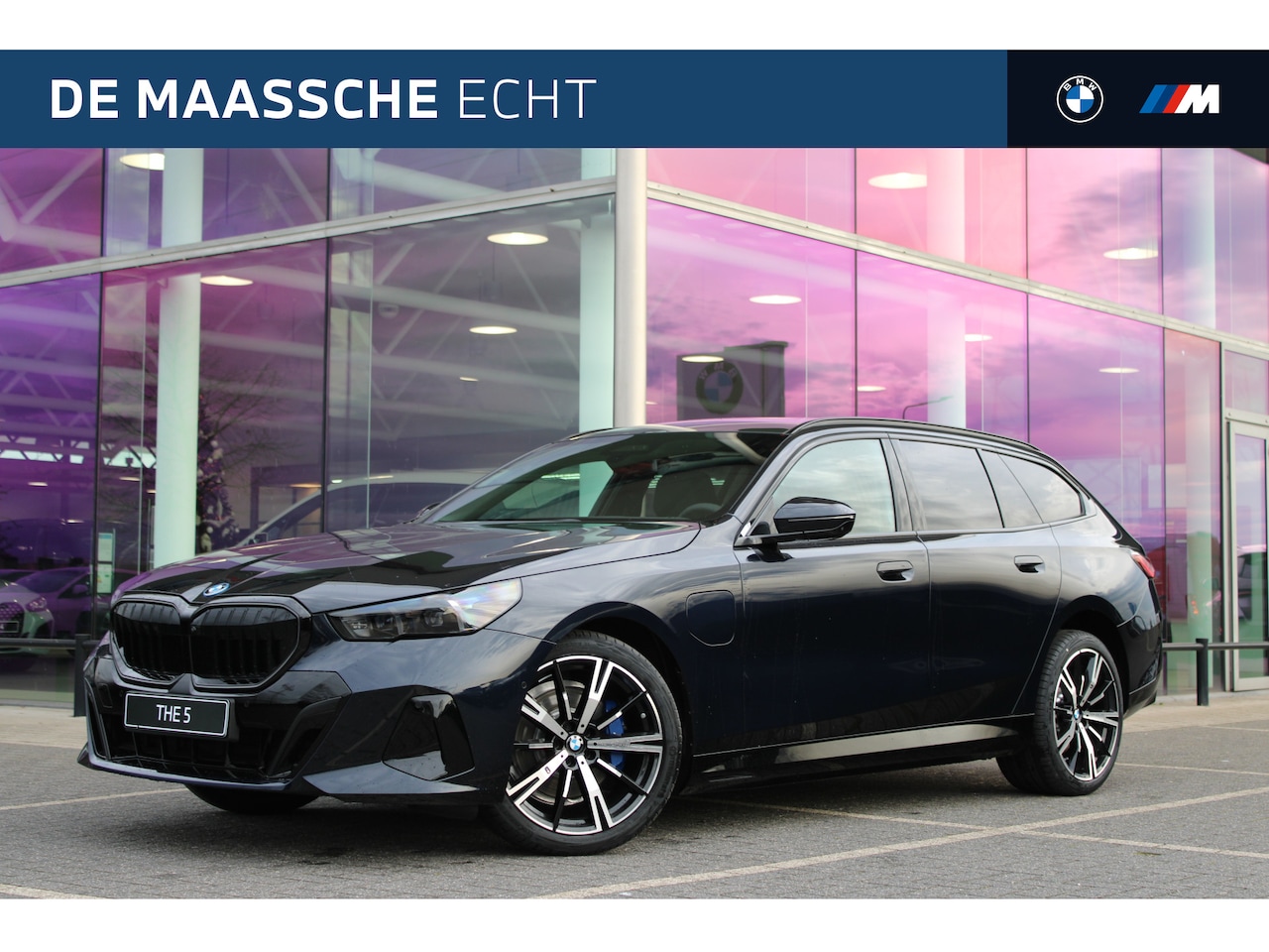 BMW 5-serie Touring - 530e M Sport Automaat / Panoramadak / Trekhaak / Stoelventilatie / Parking Assistant Plus - AutoWereld.nl