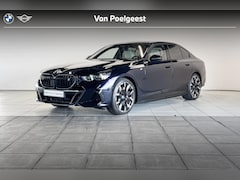 BMW i5 - Sedan xDrive40 | M Sport Pro | Travel Pack | Comfort Pack | Driving Assistant Plus | Showr