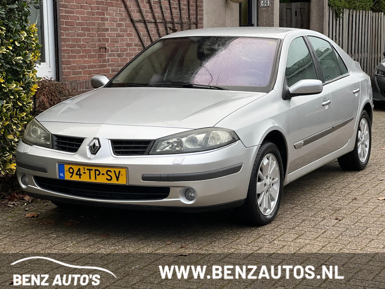 Renault Laguna - 2.0-16V Tech Line Automaat/Inruil koopje zomee - AutoWereld.nl