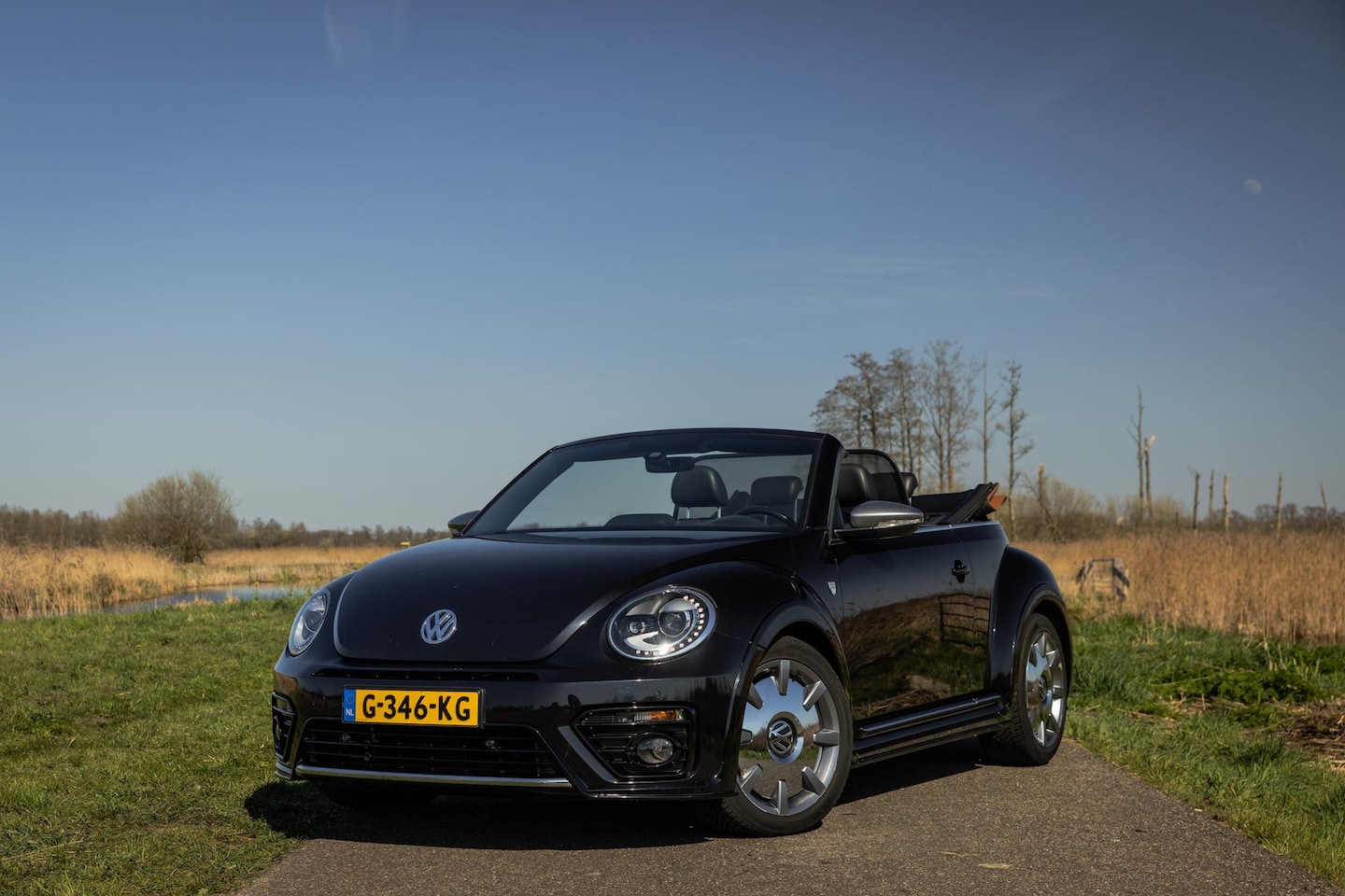 Volkswagen Beetle Cabriolet - 2.0 TSI 220PK BMT DSG 2018 Karmann fender - AutoWereld.nl
