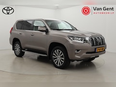 Toyota Land Cruiser - 5 pers. 2.8 D-4D Executive | Panoramadak | Trekhaak | Treeplanken | Stoel-/achterbankverwa