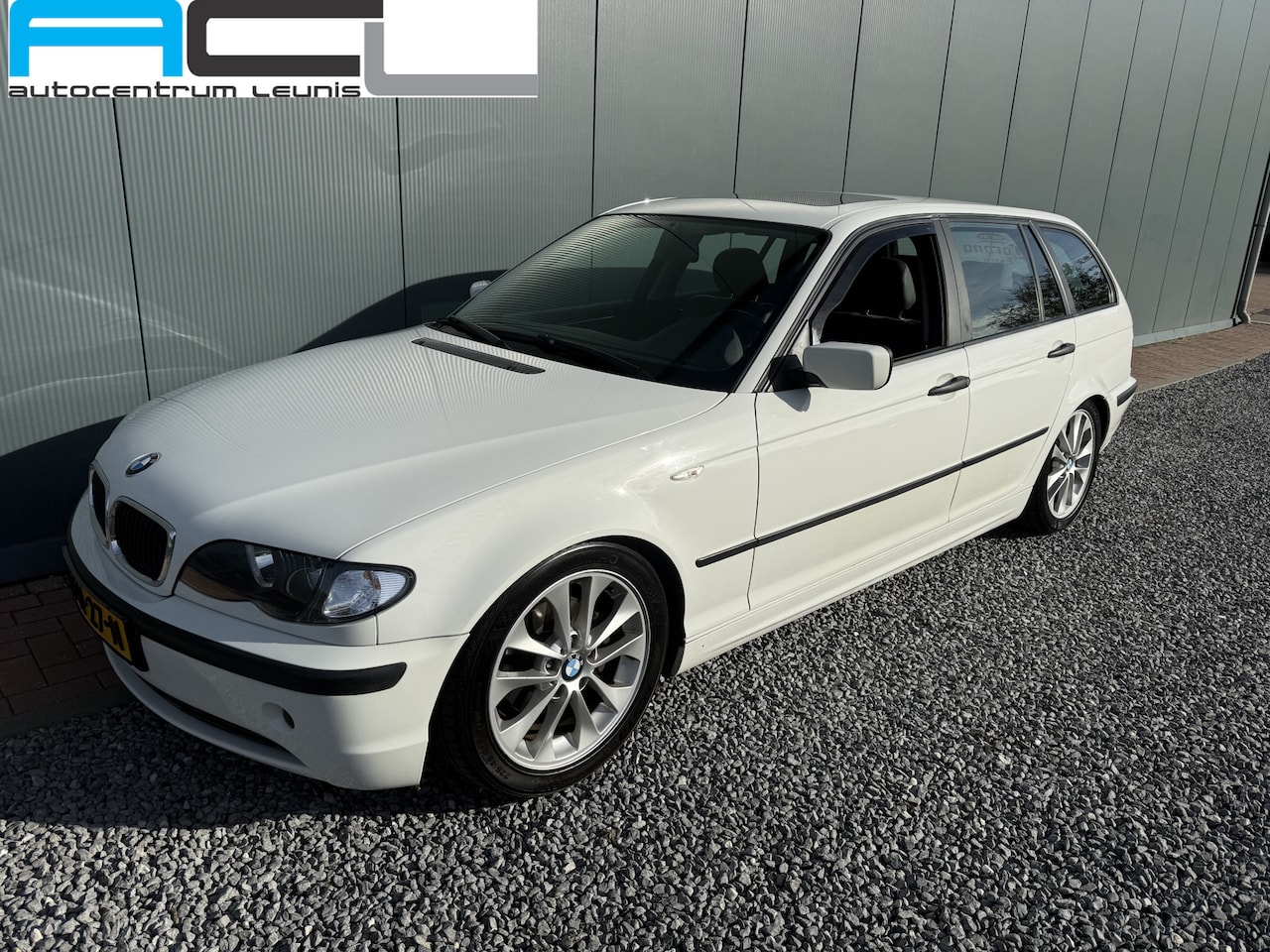 BMW 3-serie Touring - 318i 2.0i 143pk Executive Sportline E46 - AutoWereld.nl