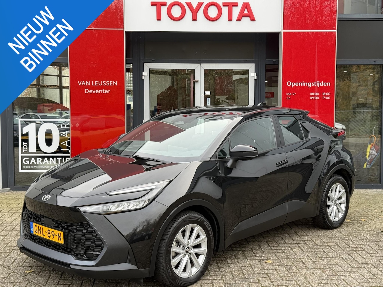Toyota C-HR - 1.8 Hybrid 140 NL-AUTO ALL SEASON BANDEN CLIMA LM APPLE/ANDROID CAMERA BSM - AutoWereld.nl
