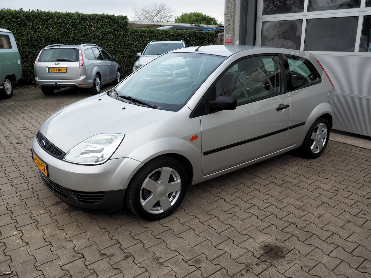 Ford Fiesta - 1.25 16V Ambiente AIRCO ELEKTRISCH PAKKET LM VELGEN