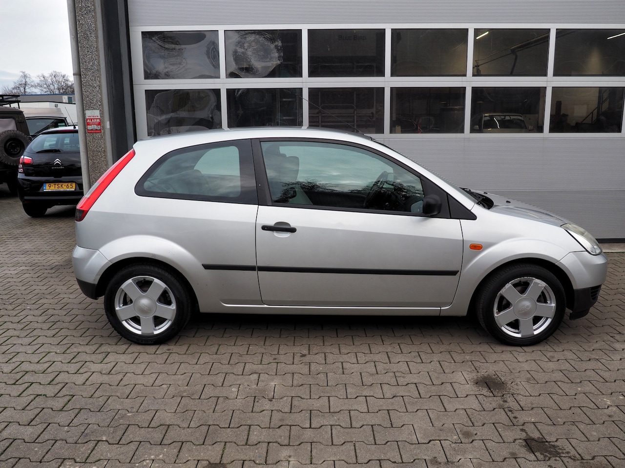 Ford Fiesta - 1.25 16V Ambiente AIRCO ELEKTRISCH PAKKET LM VELGEN
