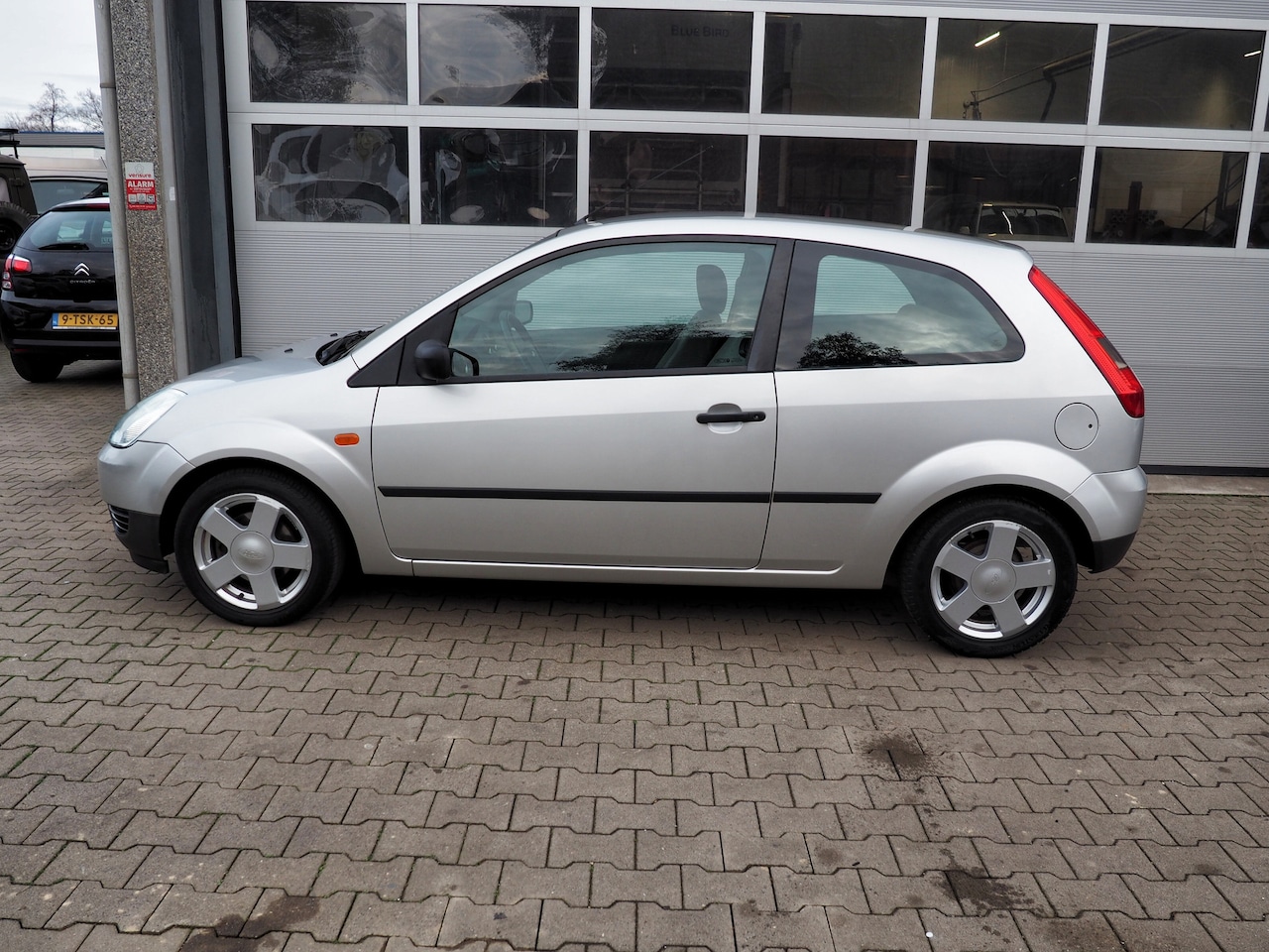 Ford Fiesta - 1.25 16V Ambiente AIRCO ELEKTRISCH PAKKET LM VELGEN