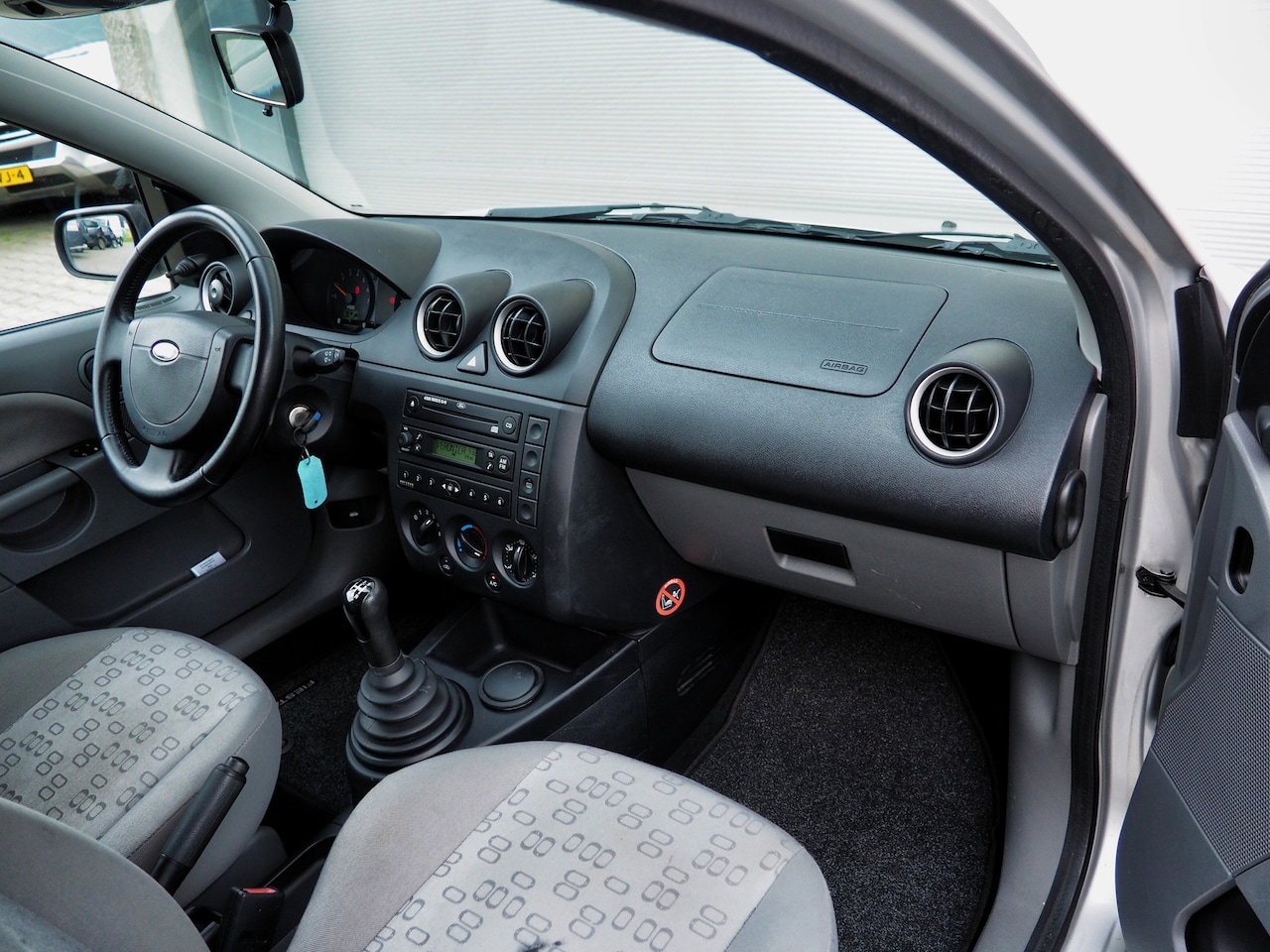 Ford Fiesta - 1.25 16V Ambiente AIRCO ELEKTRISCH PAKKET LM VELGEN