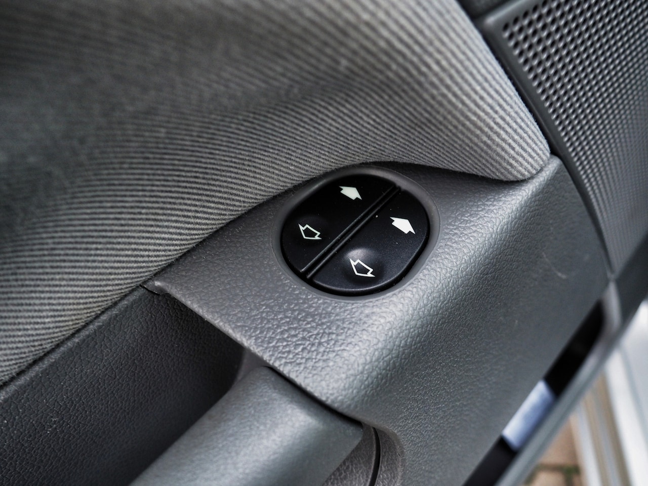 Ford Fiesta - 1.25 16V Ambiente AIRCO ELEKTRISCH PAKKET LM VELGEN