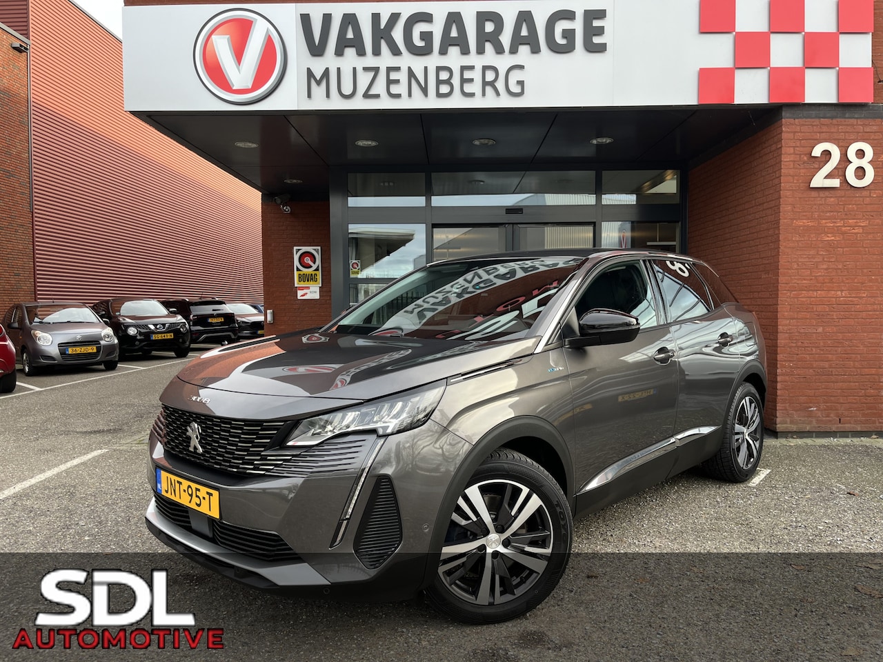 Peugeot 3008 - 1.6 HYbrid 225 Allure 1e EIGENAAR!! // LED // NAVI + CARPLAY // DODEHOEK DETECTIE // KEYLE - AutoWereld.nl