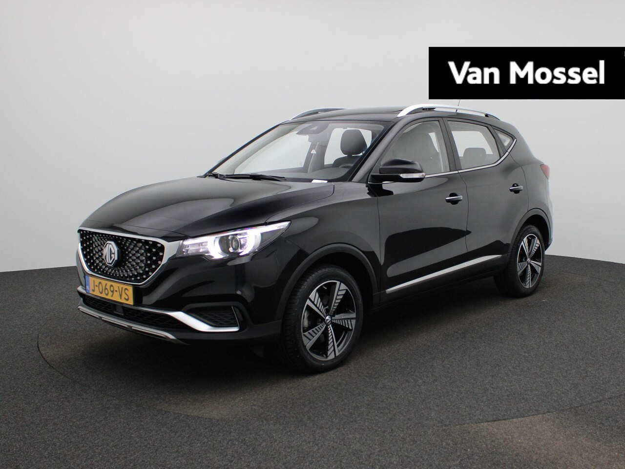 MG ZS - Luxury 45 kWh | Pano | Apple Carplay/Android Auto | Achteruitrijcamera | Adative Cruise | - AutoWereld.nl
