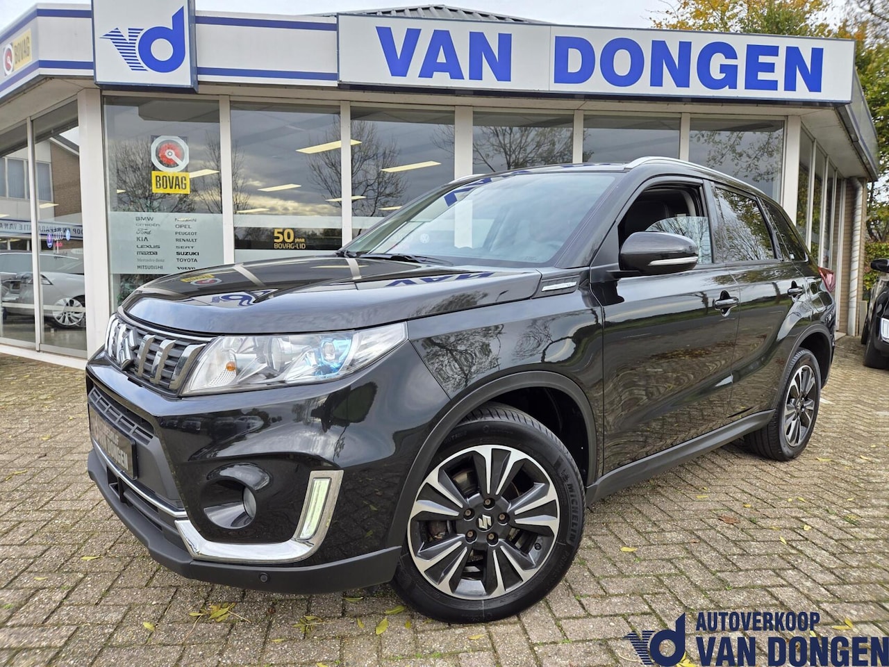 Suzuki Vitara - 1.4 Boosterjet AllGrip Stijl | Trekhaak / Pano | Dealer onderh. - AutoWereld.nl