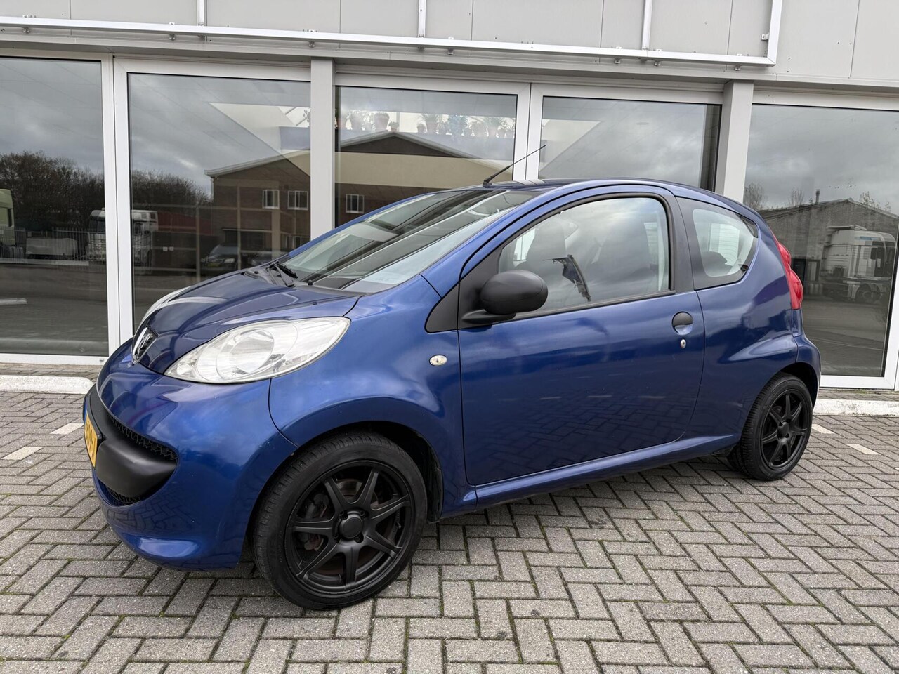 Peugeot 107 - 1.0-12V XR 1.0-12V XR - AutoWereld.nl