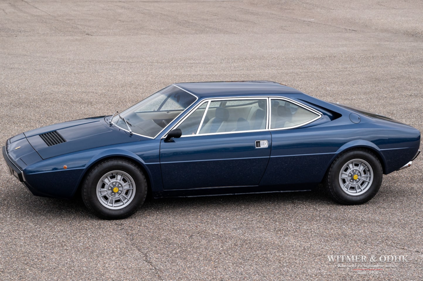 Ferrari Dino - GT 4 3ltr Blu Sera - AutoWereld.nl