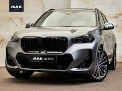 BMW X1 - xDrive30e M Sport Pro, M stoelen, pano, tr.haak, H/K, 20", HUD, ACC, keyless, privacy