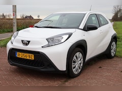Toyota Aygo X - 1.0 VVT-i MT Play