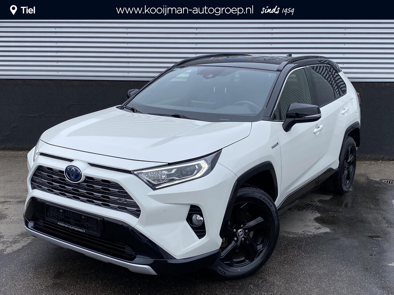 Toyota RAV4 - 2.5 Hybrid Bi-Tone 2WD Navigatie, Stoelverwarming, JBL, LED, LMV, Parkeersensoren voor + a - AutoWereld.nl