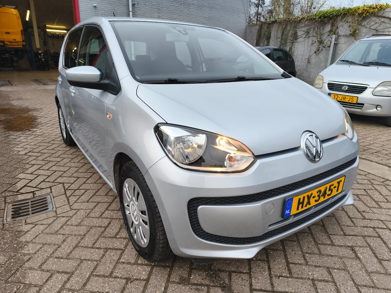 Volkswagen Up! - 1.0 60pk BMT move up! Trekhaak - AutoWereld.nl
